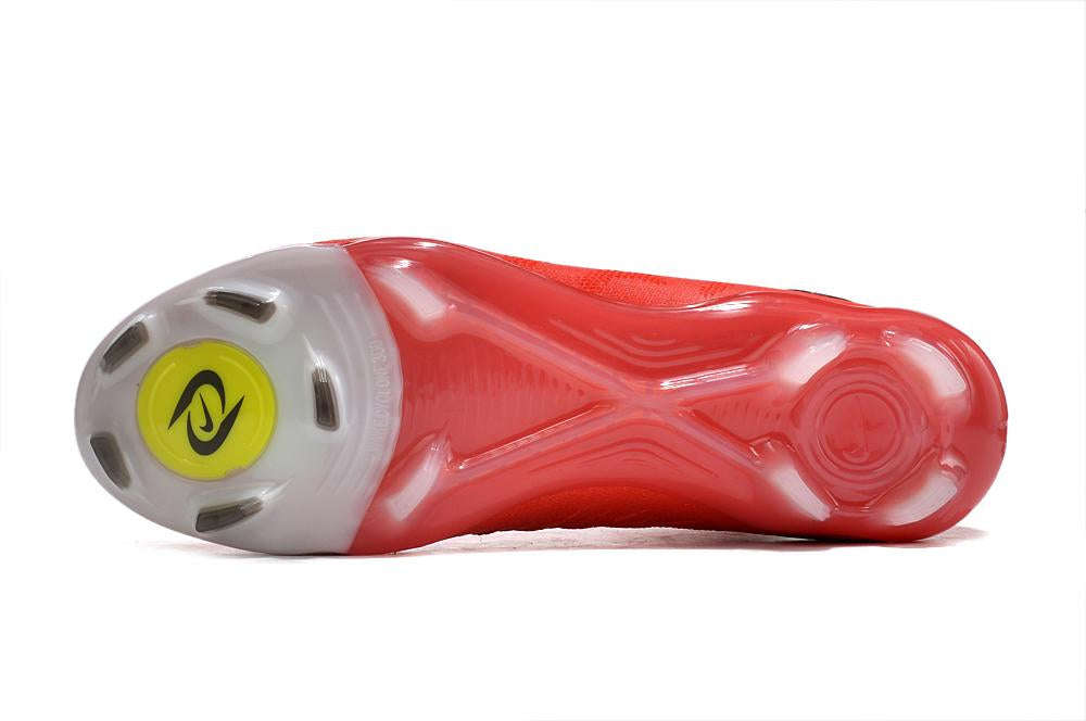 Chuteira Nike Phantom Luna Elite FG