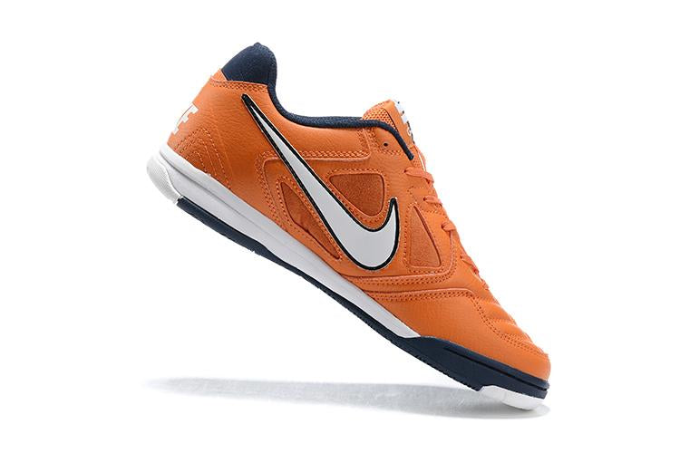 Chuteira Nike Supreme SB Gato IC