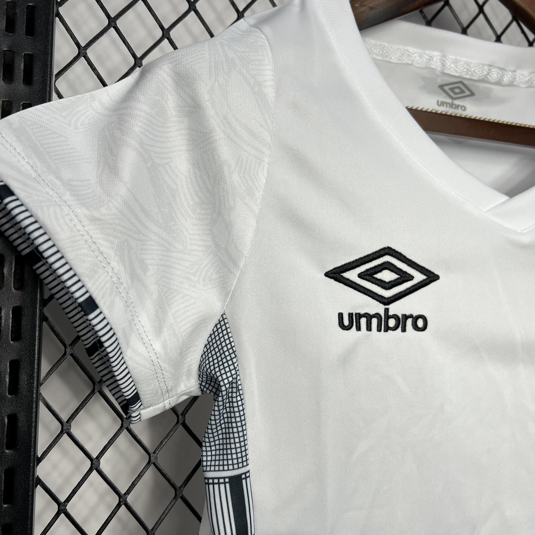 Camisa Santos Home 24/25 Umbro - Feminina