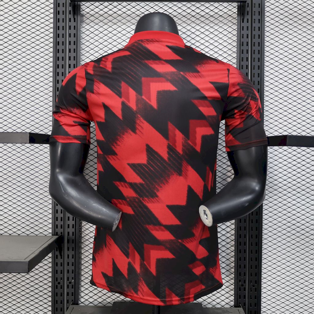 Camisa Manchester United Pre Jogo 25/26 Adidas - Jogador