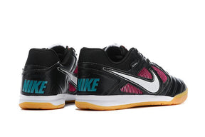Chuteira Nike Supreme SB Gato IC