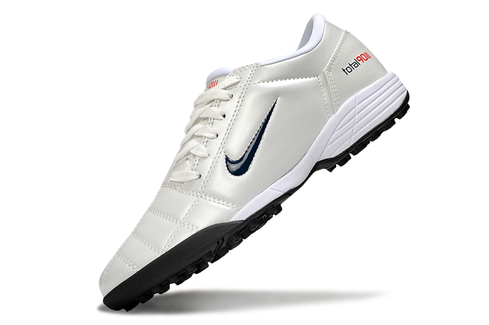 Chuteira Nike Total 90 TF