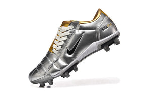 Chuteira Nike Total 90 FG