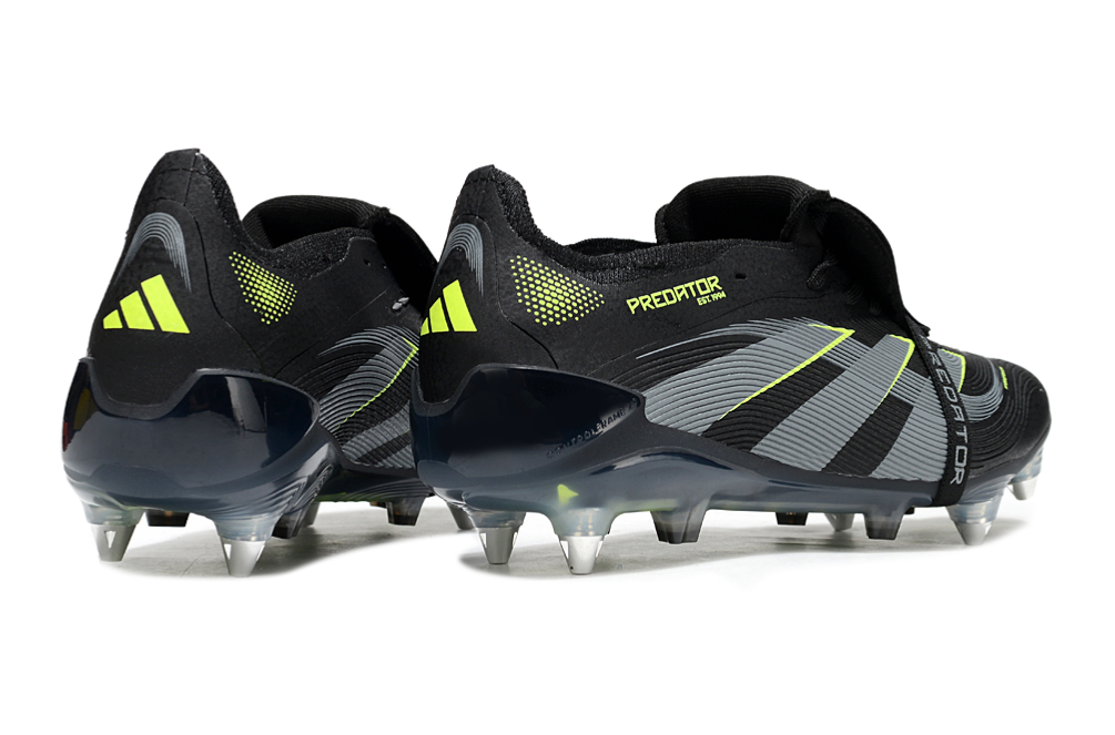 Chuteira Adidas Predator Accuracy SG Trava Mista