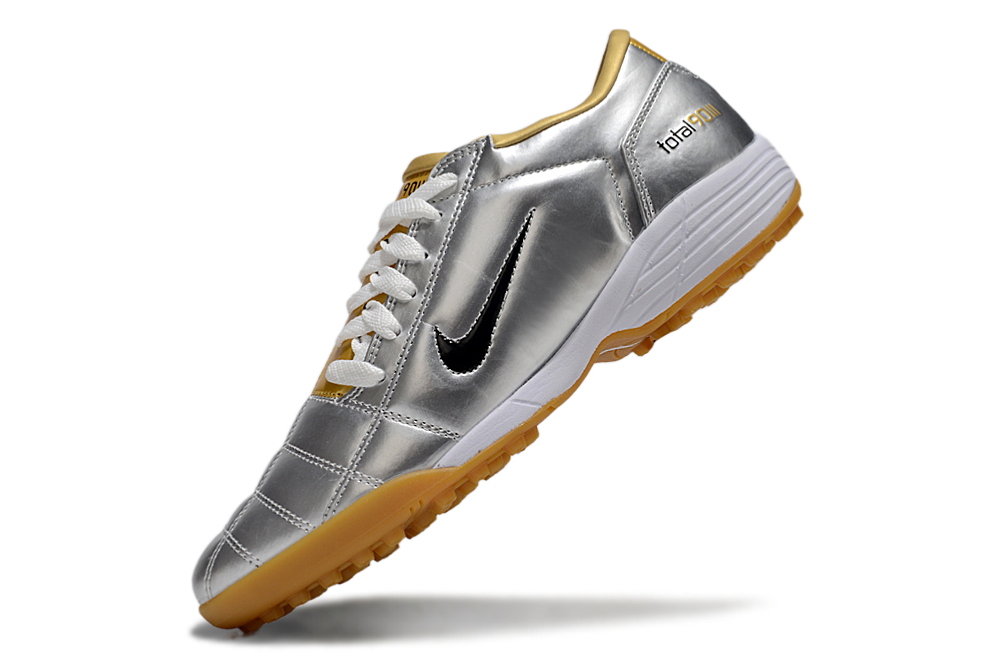 Chuteira Nike Total 90 TF